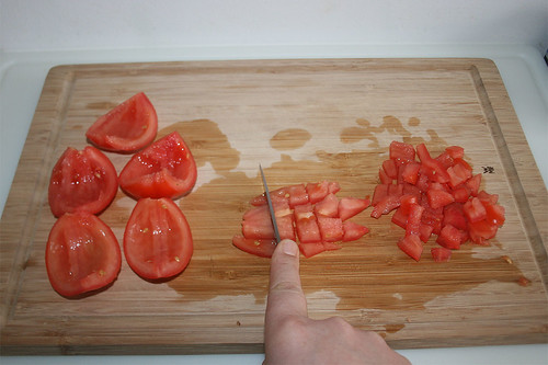 23 - Tomaten würfeln / Dice tomatoes