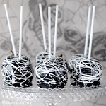 Black candy apples with marshmallow spider webs 2