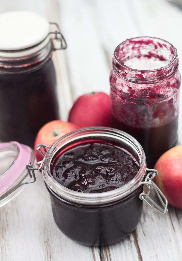 Recipe for Homemade Blueberry and Apple Jam