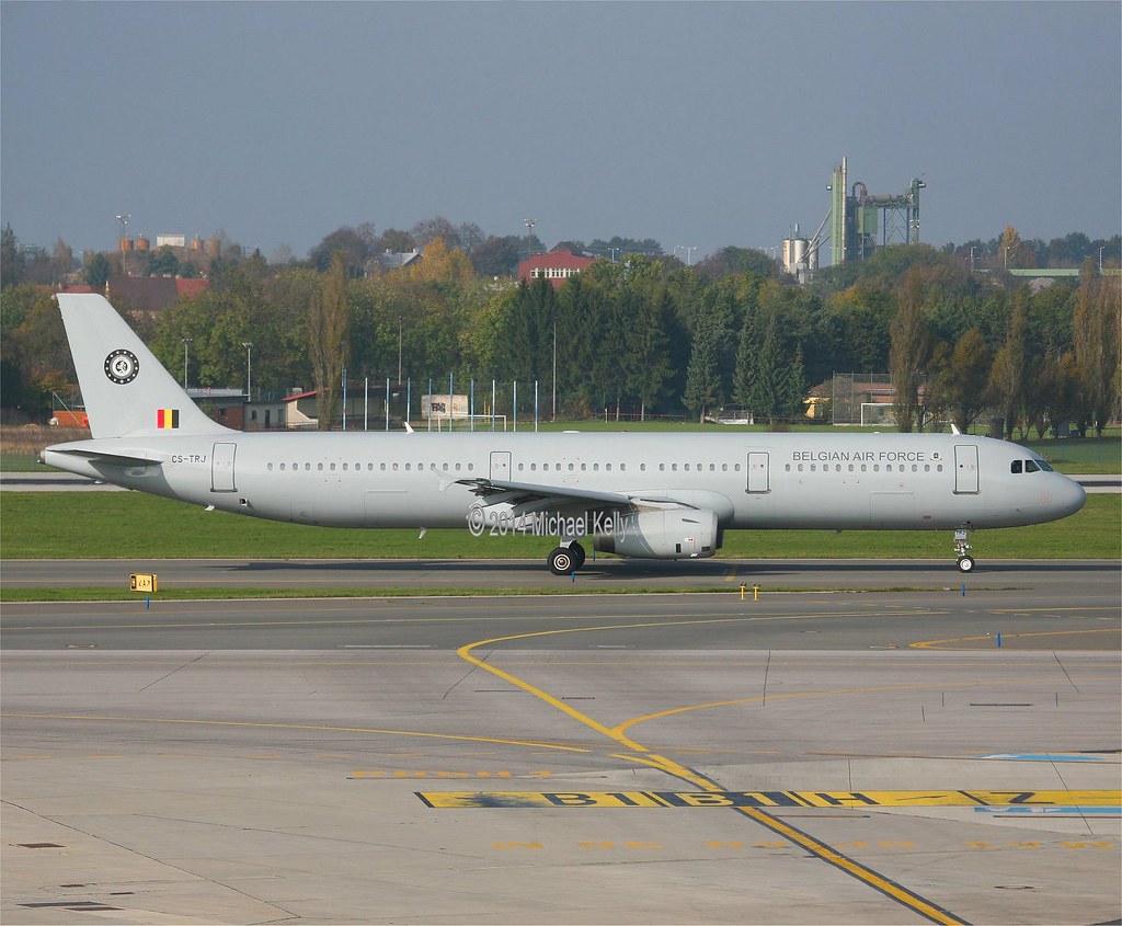 CS-TRJ - A321 - Hi Fly