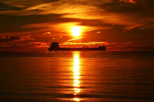morning sun lake ontario canada water silhouette clouds burlington sunrise reflections early nikon ship bfg d5100