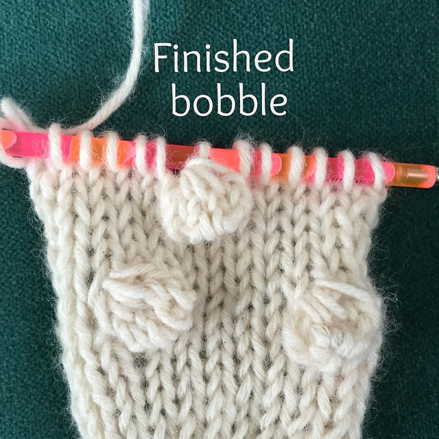 Backwards knitting to make a bobble