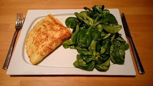 Schinken-Käse-Crêpe mit Feldsalat