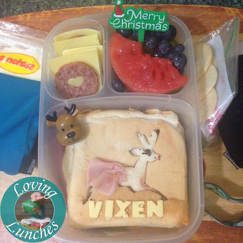 Loving the next in our series… yes I borrowed last year's design but she got a beauty spot this year 😘. #easylunchboxes @sinchies #nudefoodmovement #funwithfood #funfood #Christmas