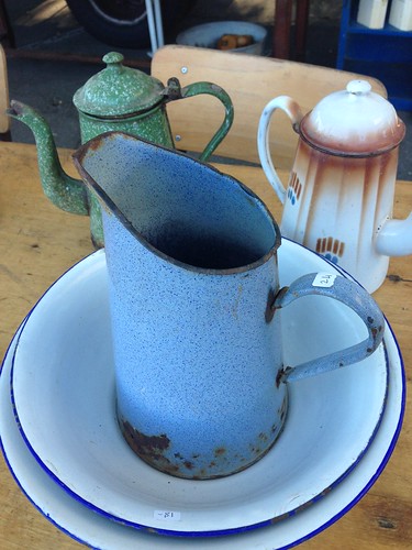Blue French pitcher with kalawang