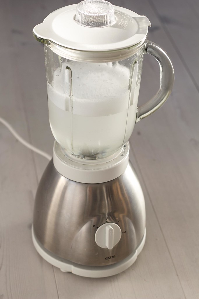 Guide How To: Clean the Blender the Easy Way