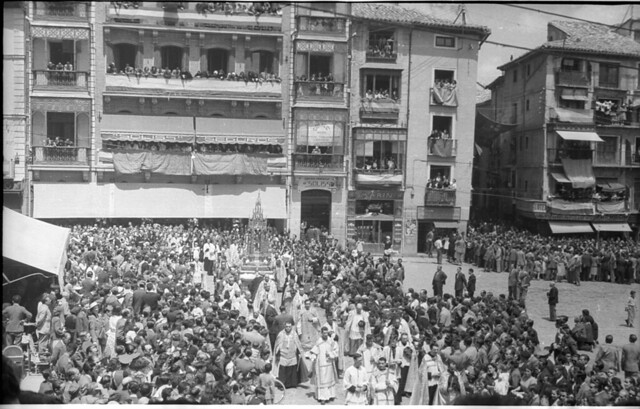 Corpus Christi de 1951 en Toledo. Fotografía de Roberto Kallmeyer © Filmoteca de Castilla y León. Fondo Arqueología de Imágenes