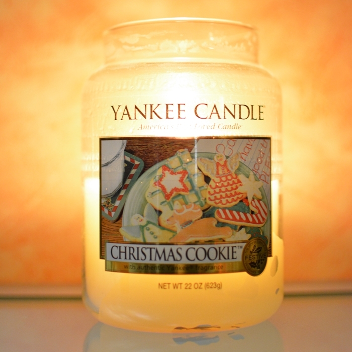 sweater_weather_tag_08_Yankee_Candle_Christmas_Cookie