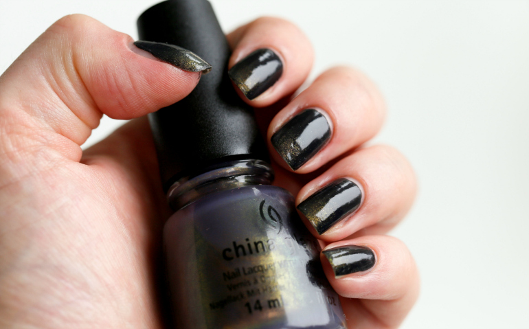 gradient nails, gradient nails tutorial, grijze nagellak, nagellak najaar 2014, china glaze all aboard, china glaze choo-choo choose you, chanel orage, ici paris xl, nail art, nails of the day, nagellak kerst 2014, christmas nail art, kerst nail art, nagellak feestdagen, nails of the day, beautyblog, fashion is a party