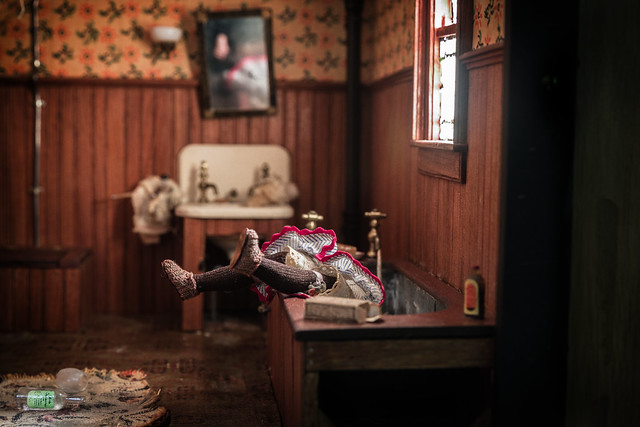 Nutshell Studies of Unexplained Death, Dark Bathroom diorama