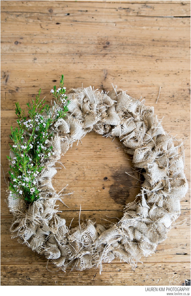 DIY floral & burlap wreath tutorial