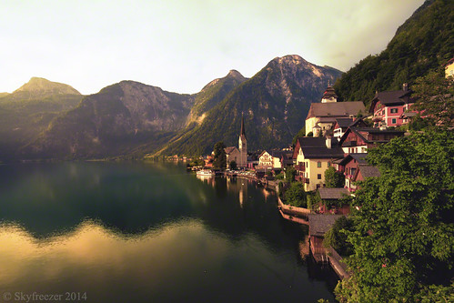 lake mountains beautiful landscape austria amazing europe village view bank historic picturesque autriche salzkammergut