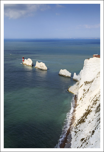 sea england lighthouse water chalk rocks cliffs isleofwight clifftop canonef24105mm