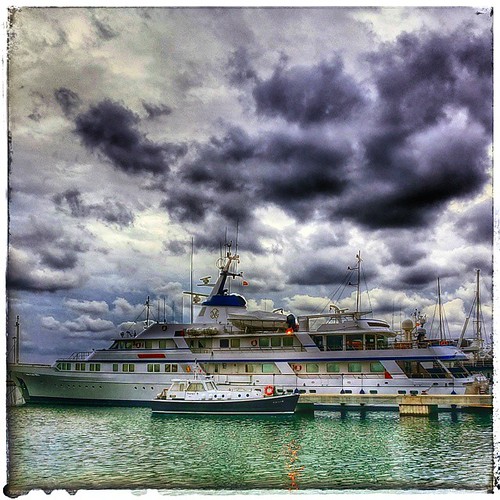 clouds marina square landscapes marine paisaje squareformat nubes nationalgeographic nwn lovelyclouds beautyfulcapture iphoneography instagramapp uploaded:by=instagram