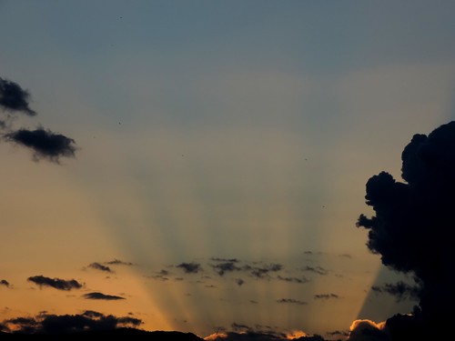 blue light sunset sky sun black clouds tramonto ray nuvola beam cielo sole azzurro luce nera raggio rdpic nikonp520
