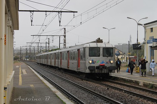 Z5364 en provenance de Melun (train KOHO)