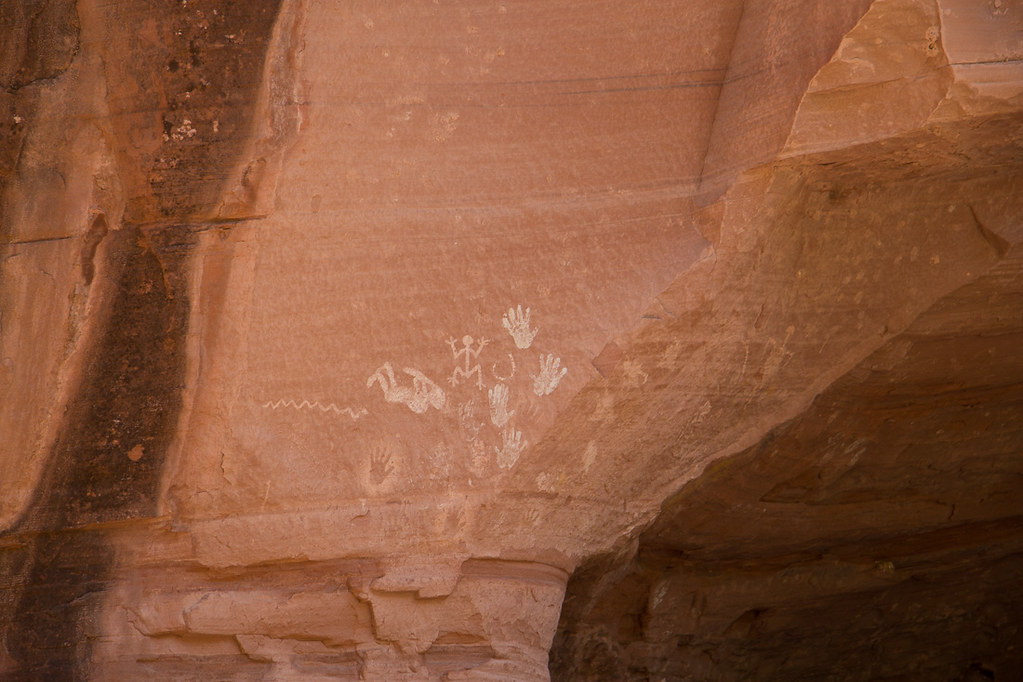 Ancient drawings on wall of Canyon de Chelly