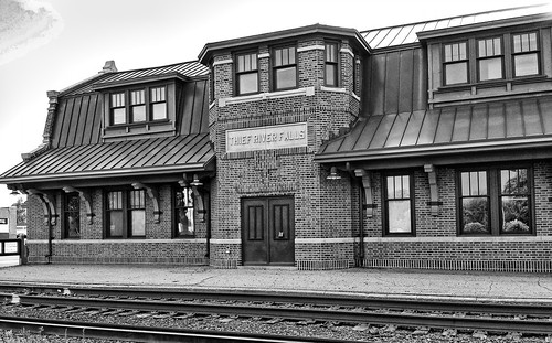 minnesota penningtoncounty thiefriverfalls us59 trainstation depot station nationalregister nationalregisterofhistoricplaces blackandwhite bw