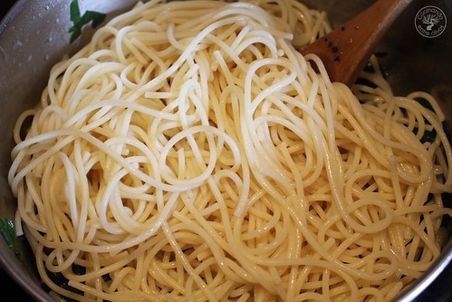 Espaguetis con espinacas y avellanas (9)