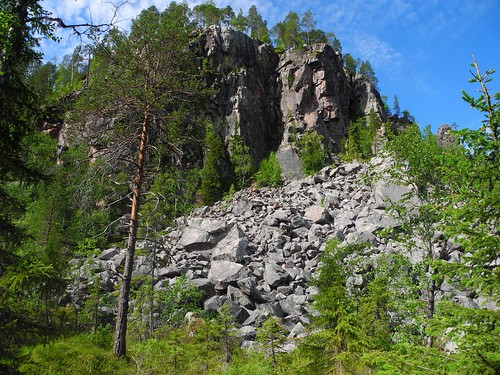 summer cliff finland landscape geotagged july lapland fin precipice lappi 2014 posio korouoma koillismaa 201407 20140713 geo:lat=6617612195 geo:lon=2746158795