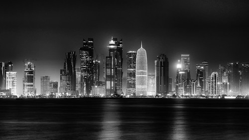 longexposure blackandwhite building tower skyline skyscraper bay waterfront gulf islam arab le corniche promenade oil emir naturalgas doha qatar قطر الدوحة amiridiwan الديوانالأميري‎
