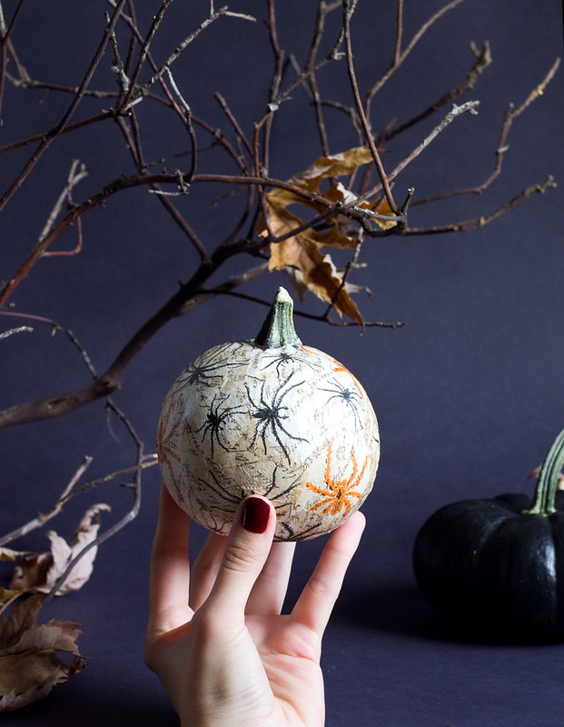vitamini handmade: DIY Paper Napkin Pumpkins
