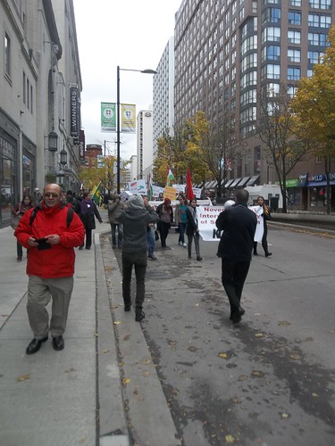 Scenes from the Kurdish protest of ISIS at Yonge and College (2)