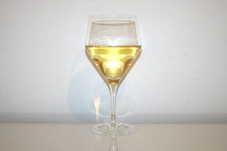 08 - Zutat trockner Weißwein / Ingredient dry white wine