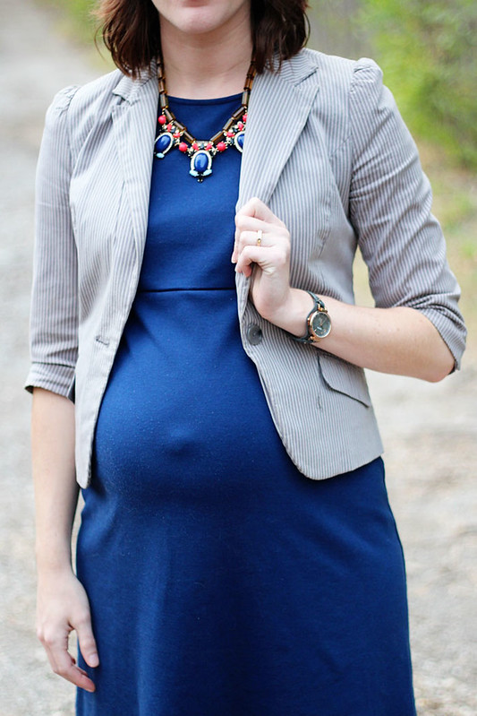 blue-maternity-dress-gray-blazer-4