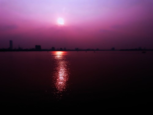 sunset lake vietnam hanoi