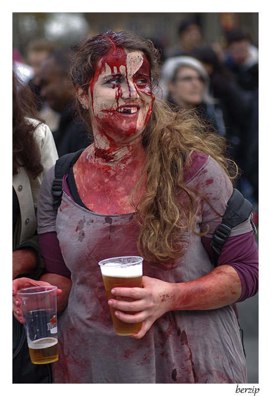 zombie walk paris 2014 # 1 15570307020_47d25afd30_o