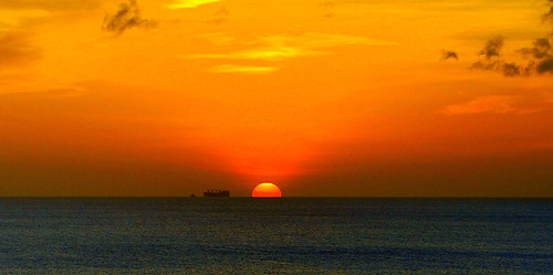 sunset sun dutch zonsondergang ship caribbean zon bonaire caribbeansea schip dutchcaribbean blinkagain caribbeannetherlands caribischnederland