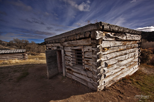 statepark wood old abandoned rural montana decay jail ghosttown preserved deserted jailhouse bannack