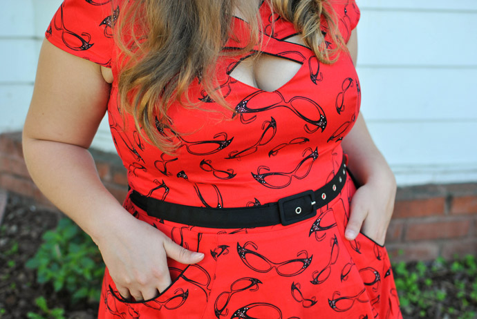voodoo vixen, red dress, retro, pinup girl style, outfit, ootd