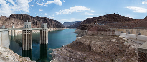 rock usa nature landscape desert panorama cloudy lakemead bridge building nevada blackcanyon coloradoriver viewpoint midday dam lake summer hooverdam industrial canyon river tower outdoor rural architecture arizona unitedstates water station reservoir pont america gare landscapes noon outdoors rocks templebarmarina us