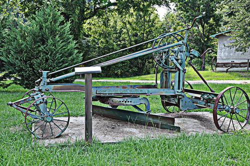 rust orville hdr farmequipment lth loveleigh antiquefarmequipment leigh49137 loveleighphotography leighharrell leighturberville leightharrell