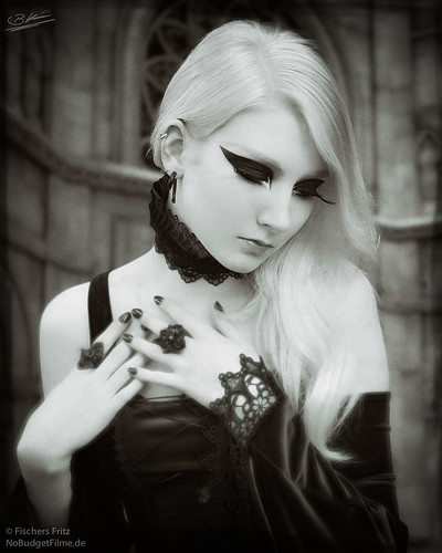 Gothic-Girl.jpg