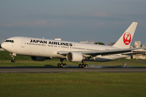 Japan Airlines JA659J