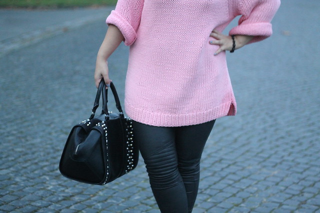 outfit-fashionblog-look-pink-herbst-autumn-h&m-lederhose-zara-handtasche-style