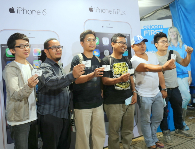 Kejutan Celcom Untuk Enam Pembeli Pertama iPhone 6