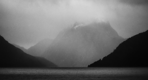 travel autumn bw white mountain lake black rain norway canon g11 sognogfjordane skjorta breimsvatnet