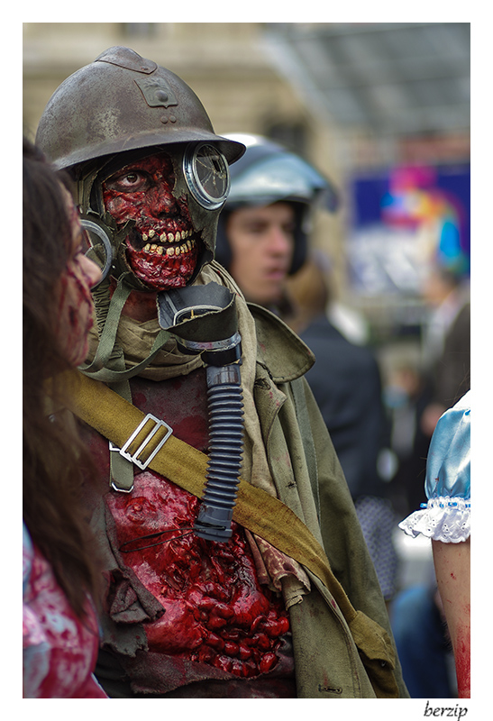 zombie walk paris 2014 # 1 15756672322_95588e8fa5_o