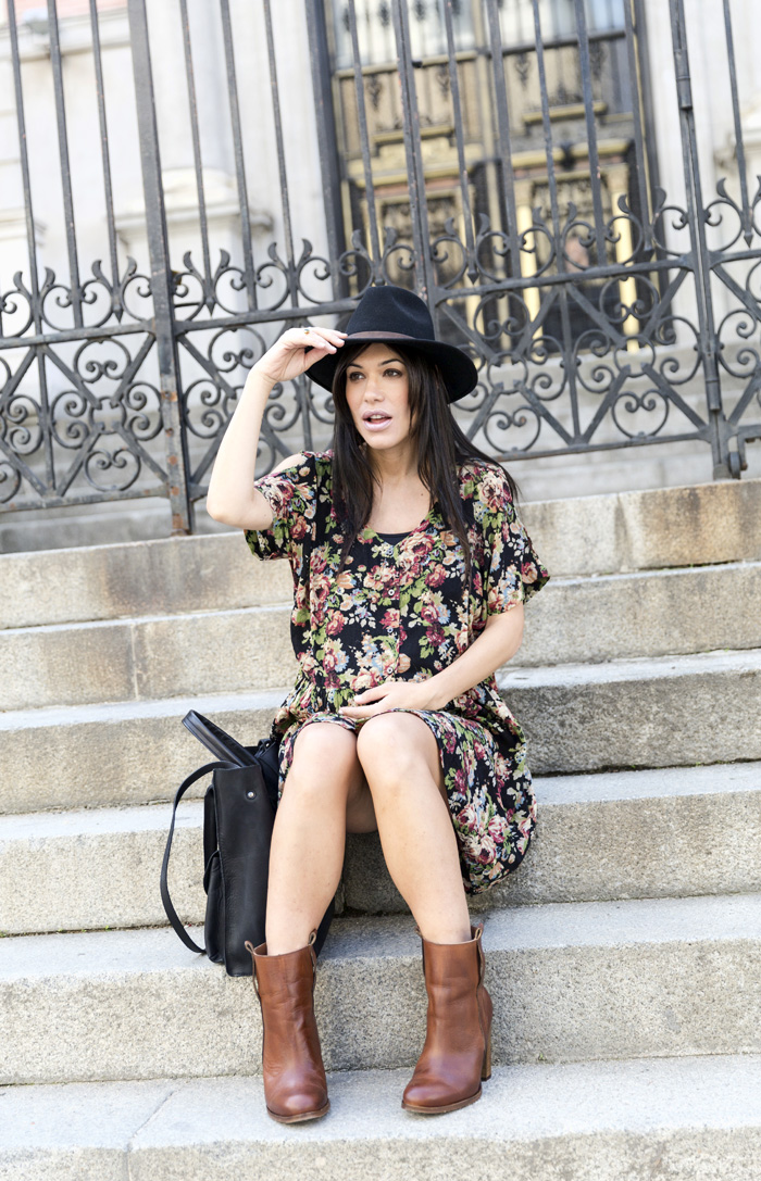 street style barbara crespo hakei the corner shop bag boots autumn dress fashion blogger outfit blog de moda
