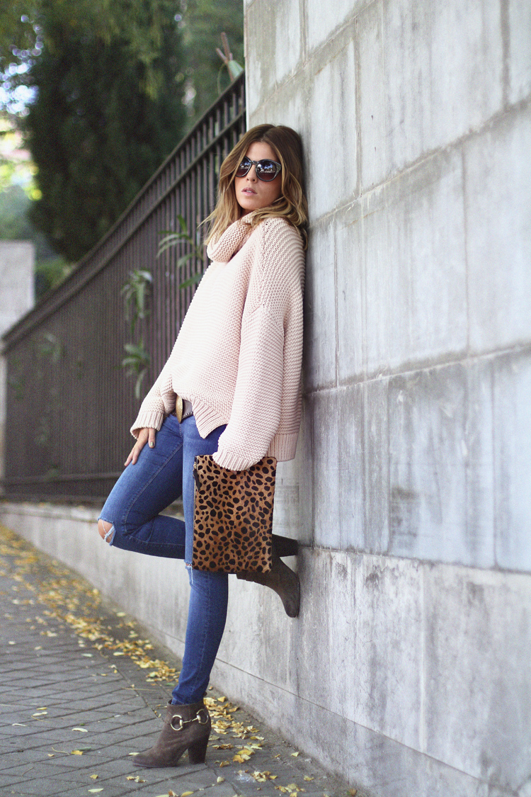 pink-knit-street-style-2