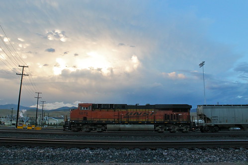 railroad sky cloud train montana engine missoula locomotive bnsf burlingtonnorthernsantafe