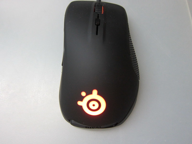 SteelSeries Rival Optical Gaming Mouse - Two independent Illuminated Zones