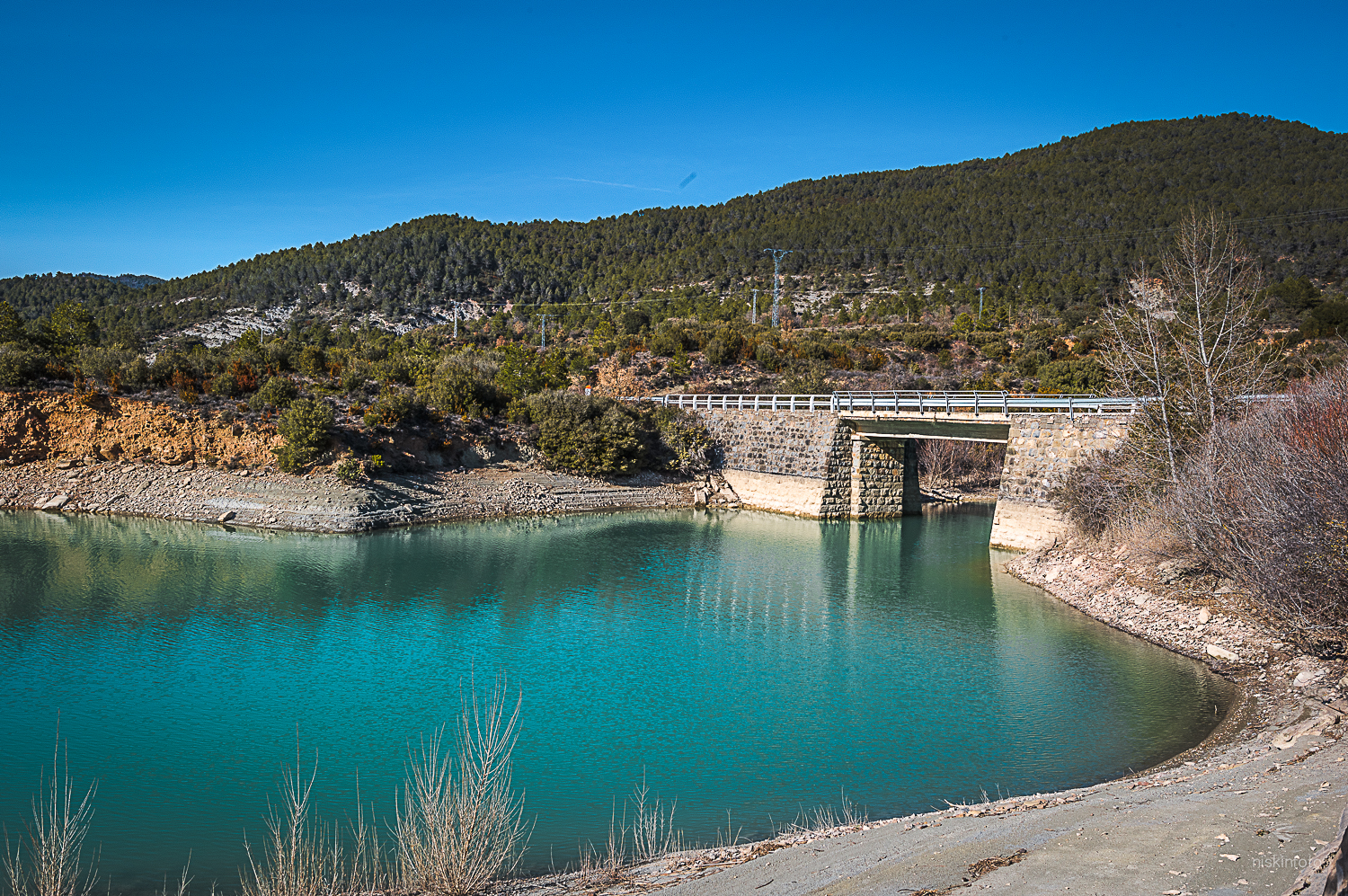 Фотографии водохранилище. Йессе, Испания водохранилище. Джейранбатанское водохранилище. Резаксайское водохранилище. Плотина Тиби в Испании.