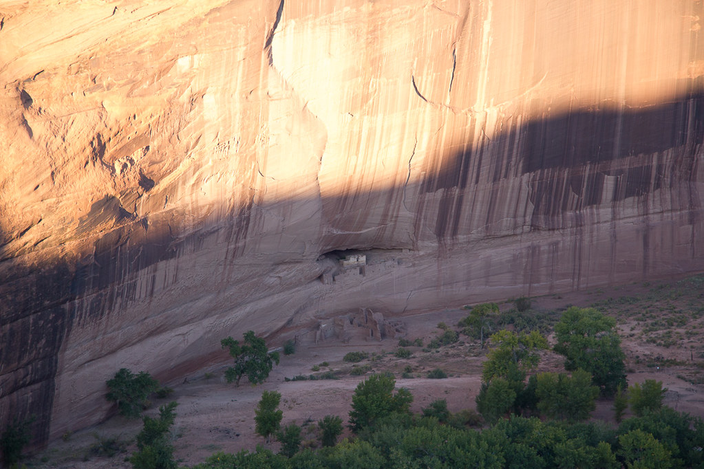 White House Ruins Cliff Dwelling in Canyon de Chelly