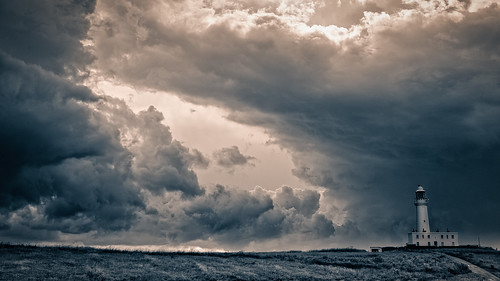 blackandwhite bw storm monochrome clouds landscape coast stormy eastyorkshire splittoned flamborough cloudformations flamboroughhead yorkshirecoast nikond700