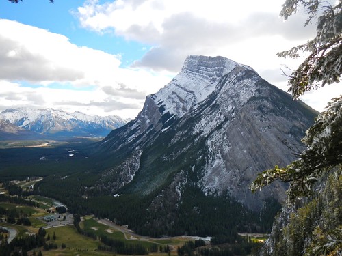 mountain canada rockies nationalpark alberta rockymountain banff tunnelmountain